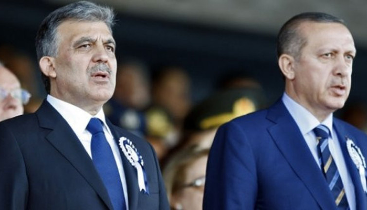 Erdoğan Abdullah Gül'ü kelepçeli görmek istiyor