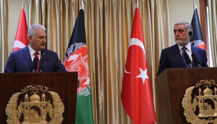 Yıldırım: "Yasal yollardan gelen kardeşlerimizin başımızın üstünde yeri var"