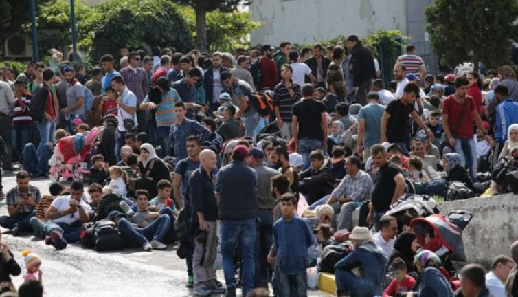 CHP mültecilere harcanan parayı Meclis'e taşıdı