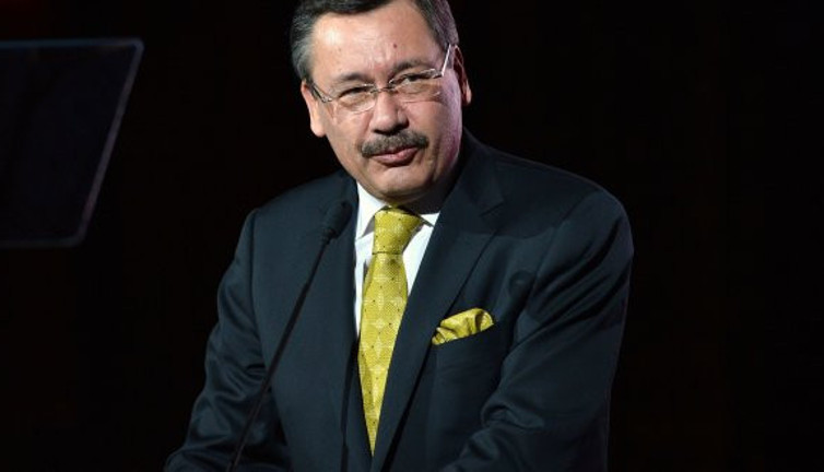 Melih Gökçek, Mehmet Özhaseki için attığı tweeti sildi