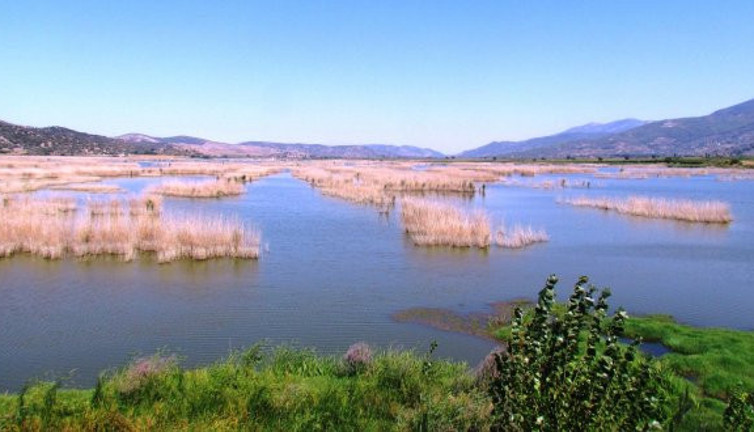 Belevi Gölü'ne dinamit!