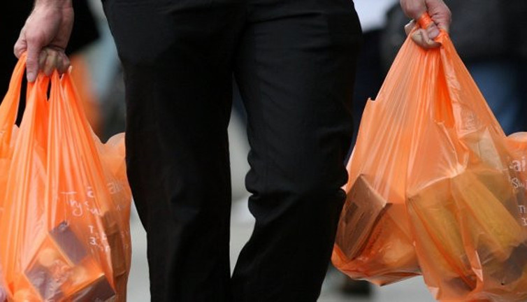 Plastik poşet düzenlemesi Komisyon’dan geçti