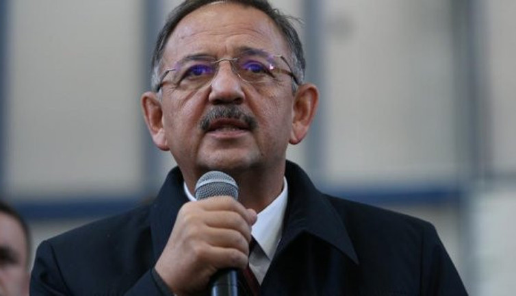 AKP'li Özhaseki: "Binlerce ton kirli kağıt ithal ediyoruz"