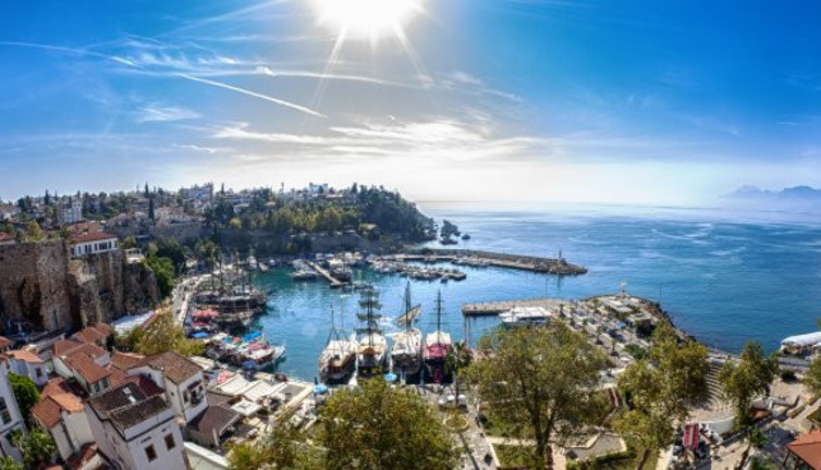 Yerli turiste Antalya yolu kapandı!