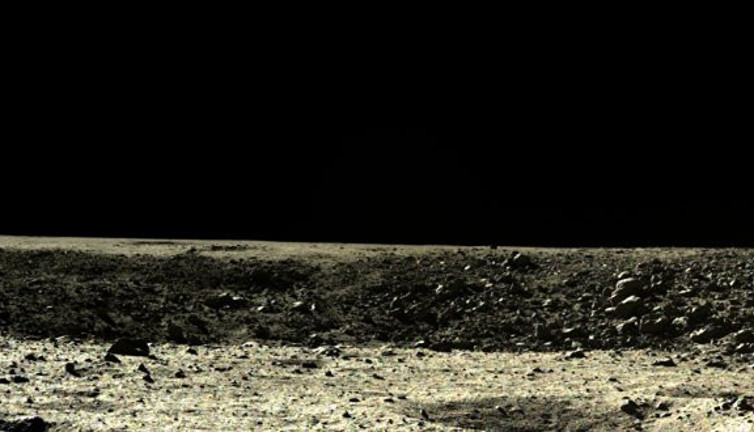 Çin, Ay’ın karanlık yüzeyini inceleyecek