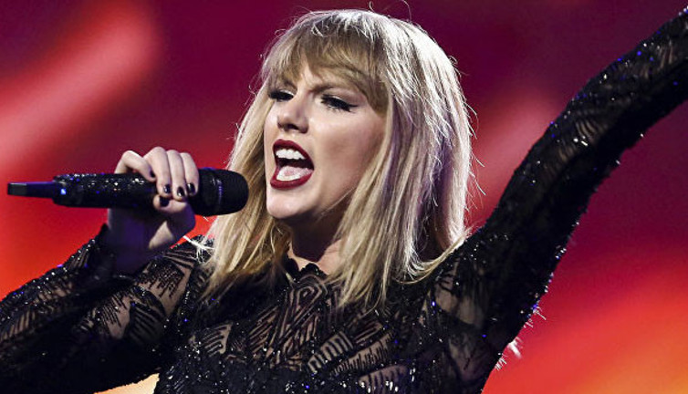 Taylor Swift, konserine gelen hayranlarının gizlice fotoğrafını çekmiş