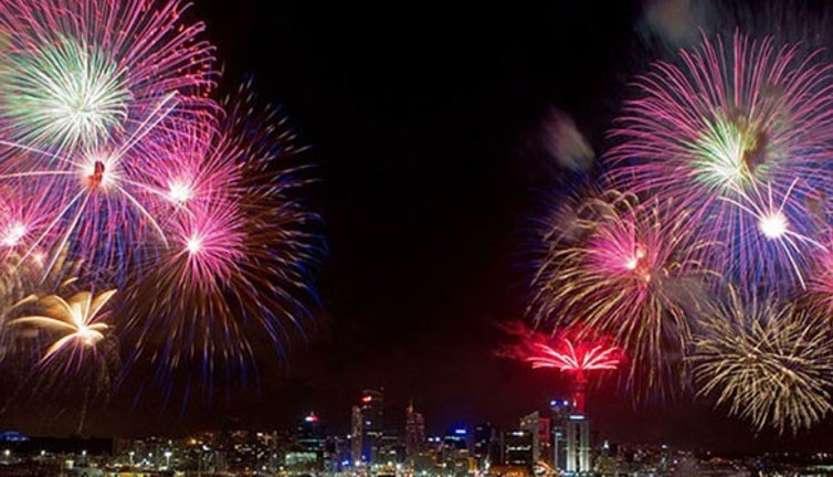 Yeni Zelanda 2019'u karşılayan ilk ülke oldu!