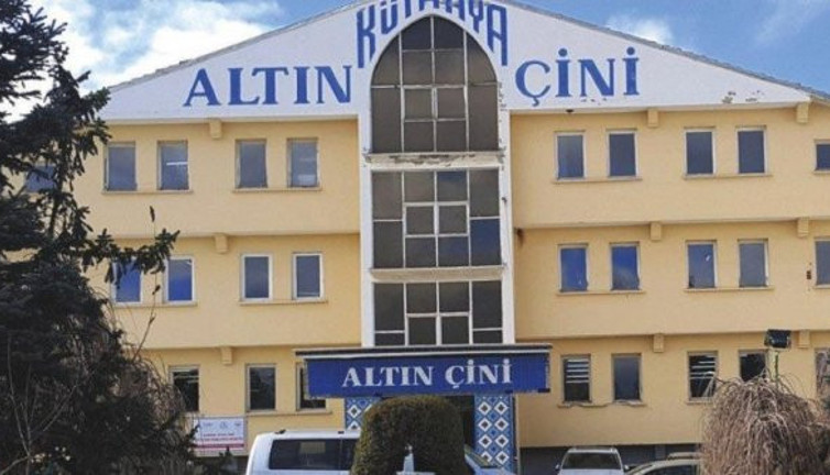 30 yıllık üretimi durdurdu! Yüzlerce işçisini çıkardı!