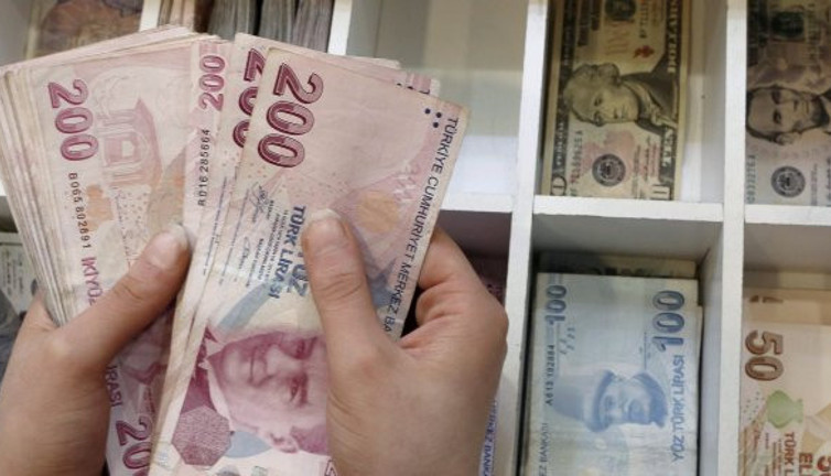 Veli Ağababa: “İşsizlik ödeneği işverene yaradı”