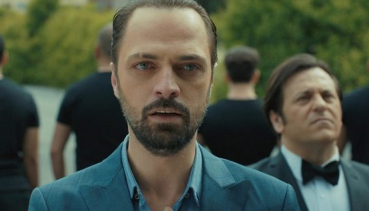 Ertan Saban Avlu'ya mı katıldı?