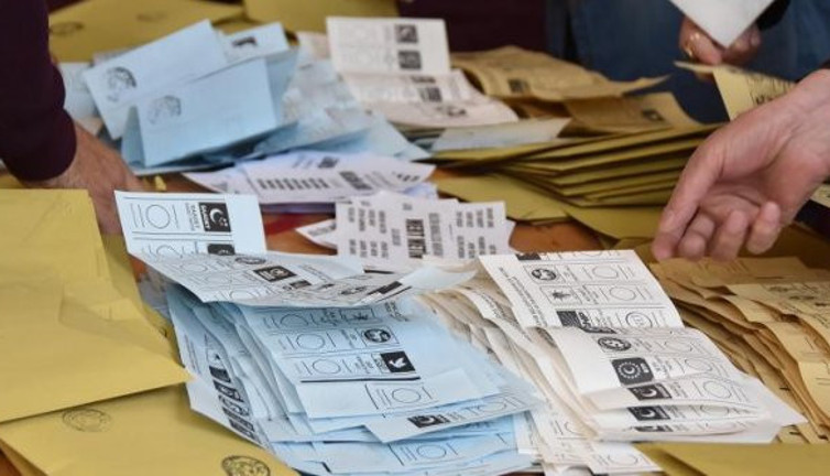 İl Seçim Kurulu'ndan AKP'ye "ret"