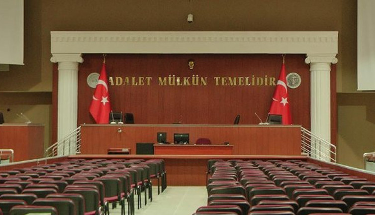 Eski Yargıtay üyesi Ekinci'ye hapis cezası