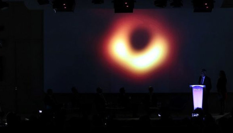 Kara delik fotoğrafının arkasındaki kişi 29 yaşındaki Katie Bouman