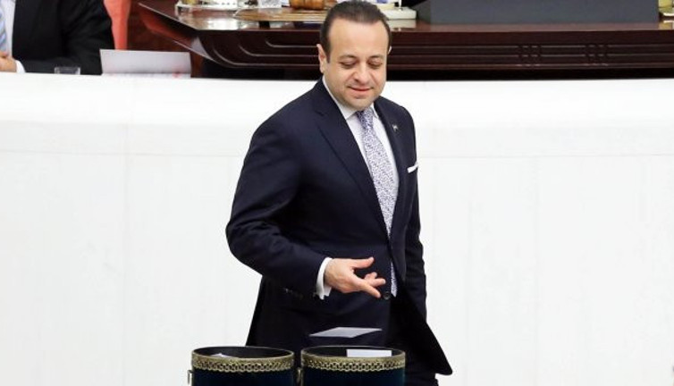 Egemen Bağış'a 'Siyasi Onur' ödülü verildi