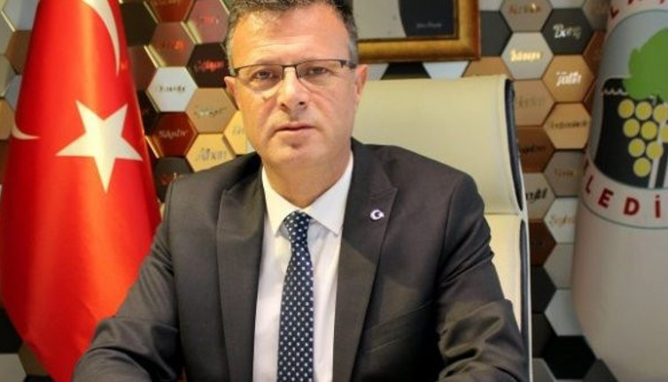 CHP'li başkan maaşını kız öğrencilere burs olarak verecek