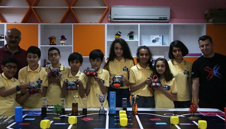Adanalı robotik öğrencilerinin hedefi dünya şampiyonluğu