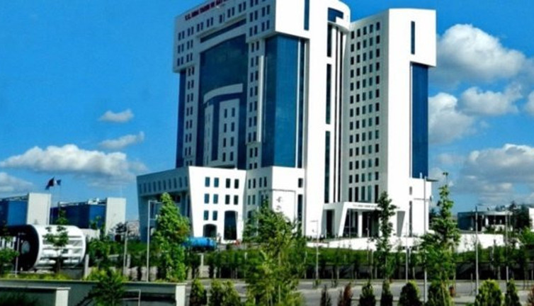 Pakdemirli'den Bakanlığa tartışmalı atama