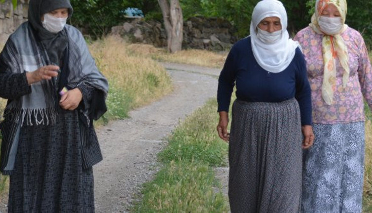 Kayseri'de enerji santrali kirliliği: Maskesiz sokağa çıkamıyorlar