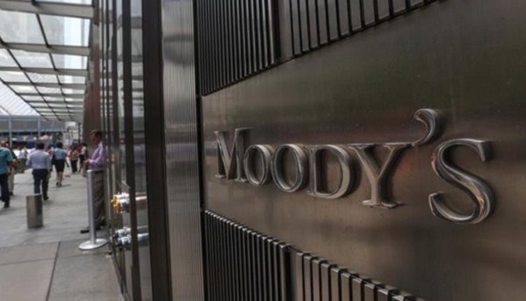 Moody’s 11 Türk şirketin kredi notunu düşürdü!