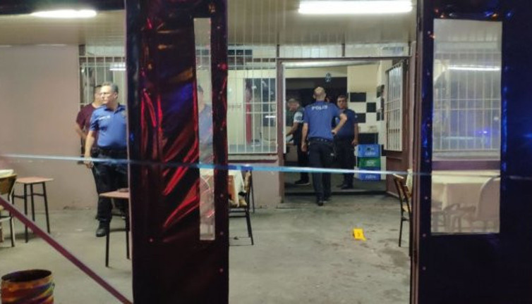 Çay parası kavgasında 2 yaralı, 7 gözaltı