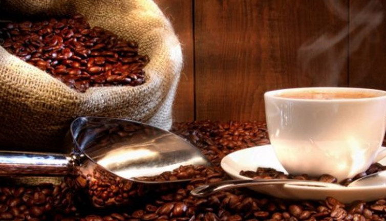 Fazla kafein tüketimi baş ağrısı yapıyor