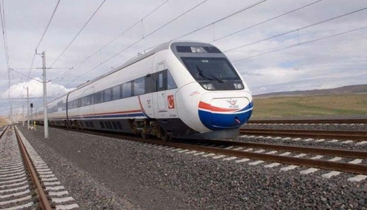 Hızlı tren trafiği ilahiyatçıya emanet!