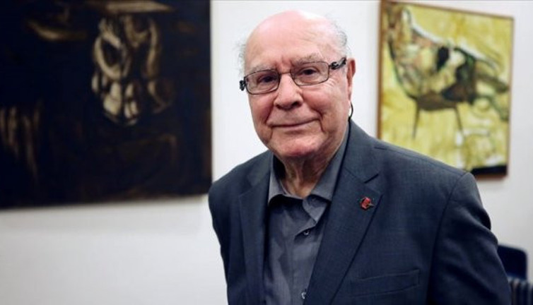 "Kitap ölmez ve hep devam edecektir"