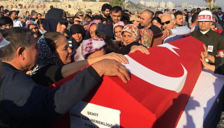 Şehit askere son veda