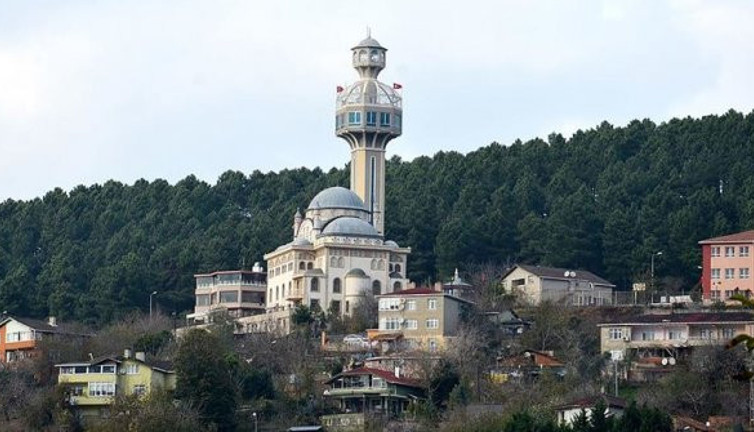 İstanbul manzaralı kütüphane