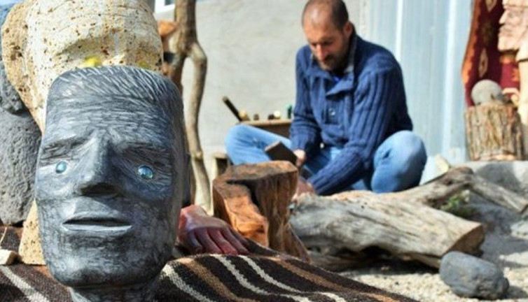 Heykeltıraş çobanın hayali sergi açmak