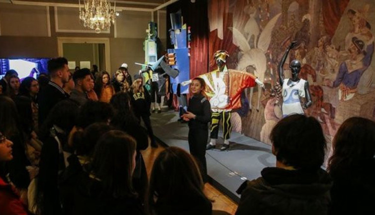 İzmir'deki Picasso sergisine yoğun ilgi