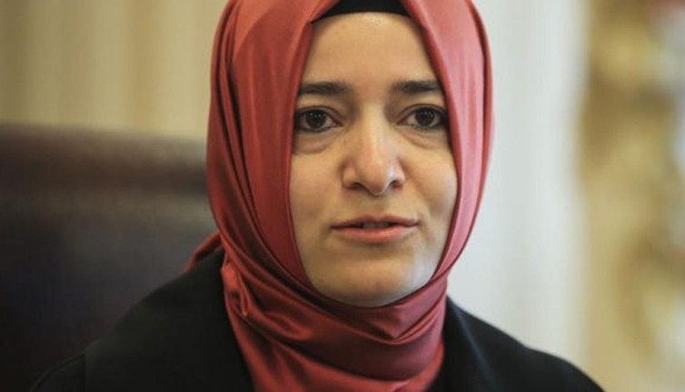 Betül Sayan Kaya tepkiler üzerine attığı tweeti sildi