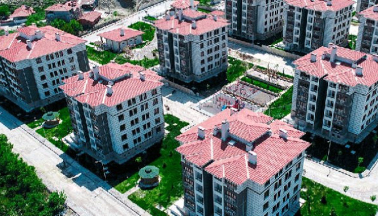 İYİ Parti: “Belediyelerin yetkileri TOKİ’ye devrediliyor”