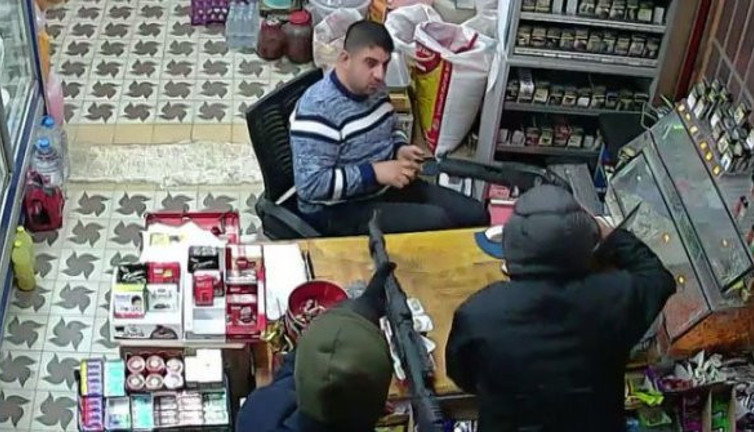 Silahlı soyguna uğrayan marketin sahibi: 'Şaka sandım'