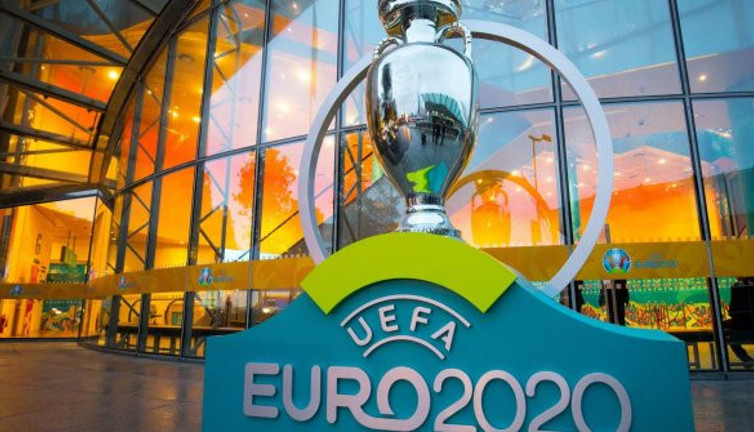 Corona virüs engeli: EURO 2020 ertelenecek mi?