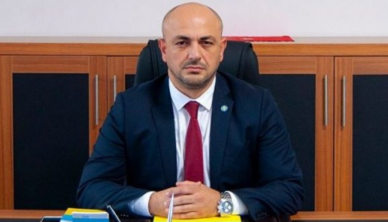 Selçuk Kılıçaslan'dan Tamer Akkal ve Tuba Vural Çokal'a tepki