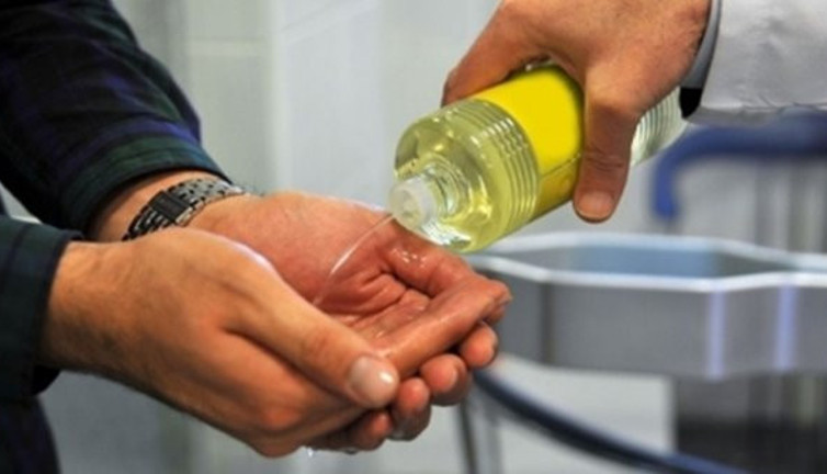 'Eskiden domates biber diye bağıranlar şimdi kolonya 20 lira diye bağırıyor'