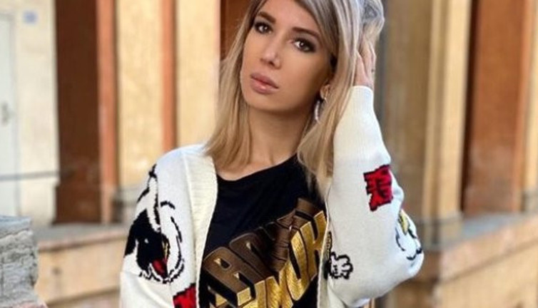 Ünlü modelin korona virüs testi 55 gündür pozitif çıkıyor