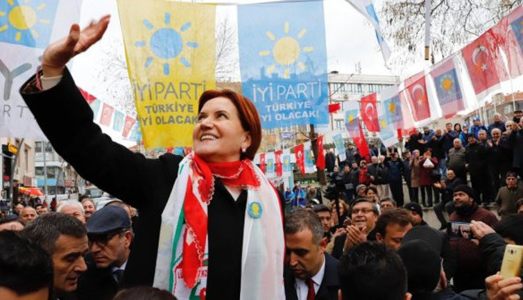Meral Akşener'in kitabı, okurlara ulaşacak