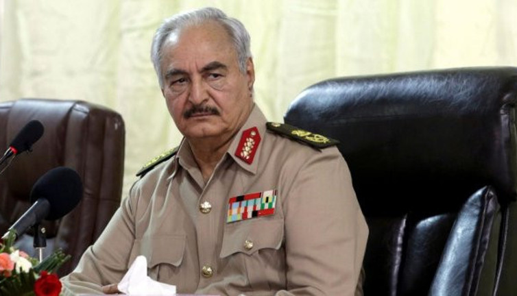Hafter, kendisini devlet başkanı ilan etti