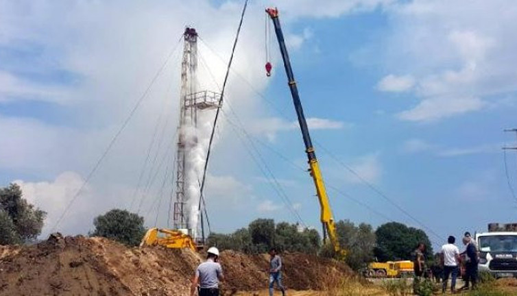 Metrelerce yükselen kaynar su panik yaşattı