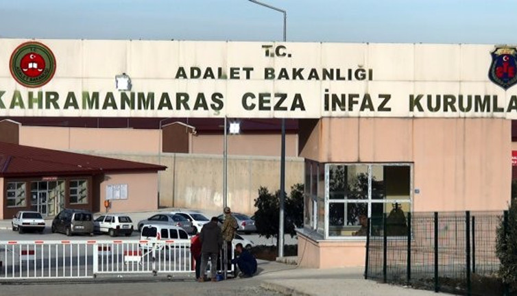 9 yaşındaki kızını işkence ede ede öldürmüştü, cezaevinde intihar etti