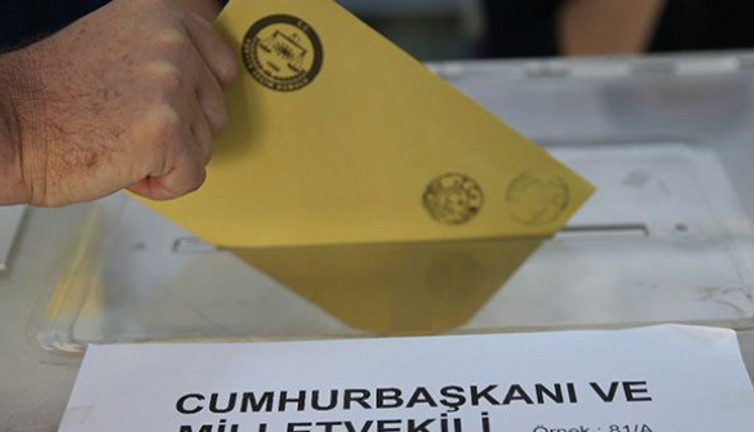 Siyasette taşları yerinden oynatacak değişiklik: Seçim barajı için 4 alternatif Erdoğan’ın masasında!