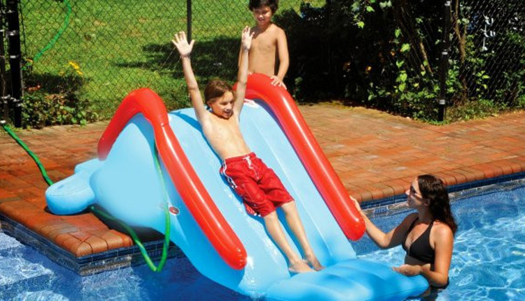 Korona virüsü yenen profesör Özyaral uyardı: İşte havuzdaki en büyük tehlike