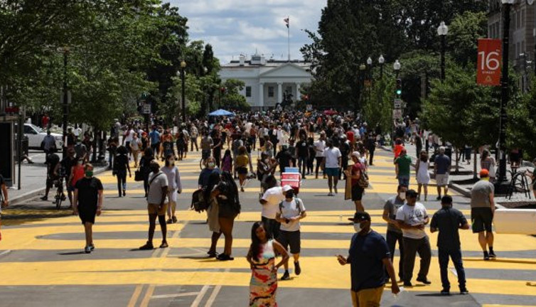 "Siyahların Hayatı Önemli Caddesi"