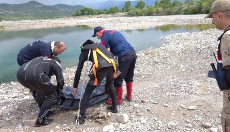 Serinlemek için girdiği çayda boğuldu (13 Haziran 2020)