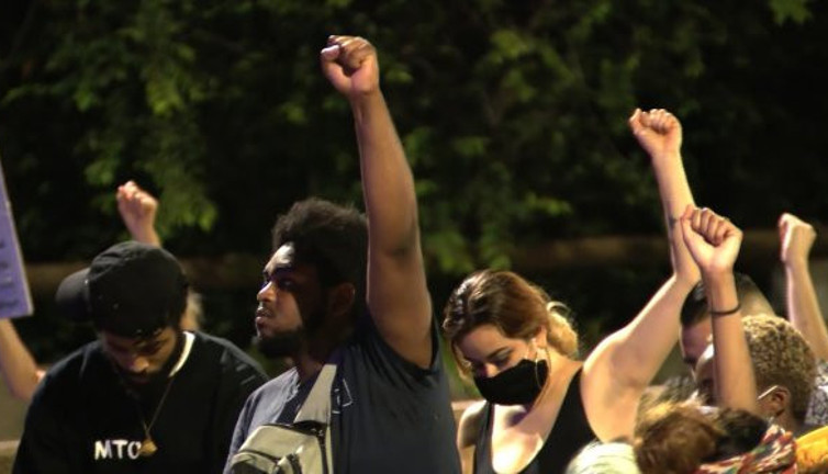 Anketler gerçeği gözler önüne serdi: Amerika'da 20 yıl içinde büyük düşüş