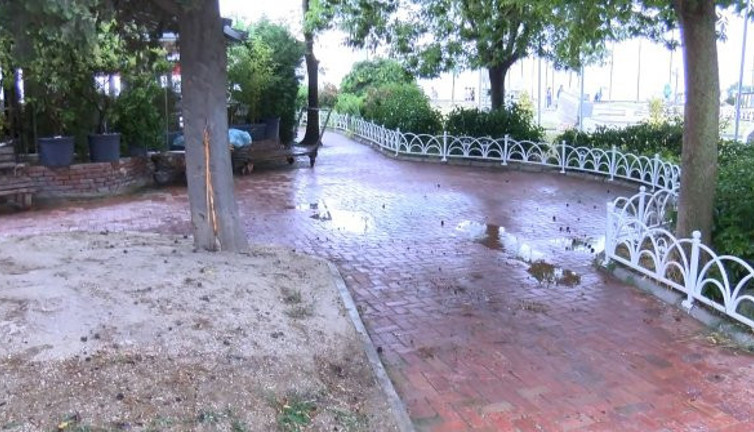 İstanbul'da düşen yıldırım can aldı