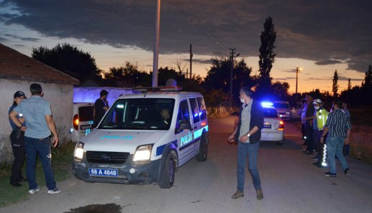 Cezaevinden izinli çıkan şahıs bekçiye ve polise çarpıp kaçtı!