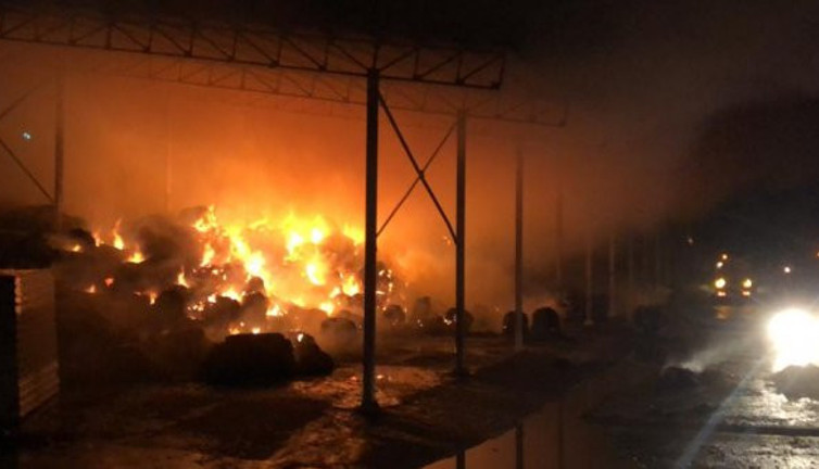 Çiflikte korkutan yangın